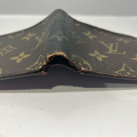 Louis Vuitton Wallet - Picture 10 of 15